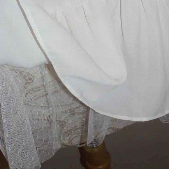 Blouse Floral Embroidery Cream Lace Trimmed Top - Picture 8 of 11